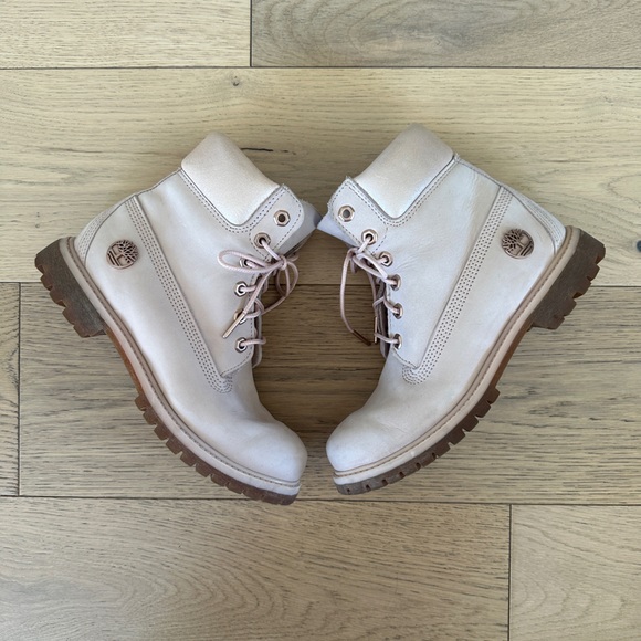 Timberland Leather Boots in Blush Pink Sz 7 - Picture 2 of 12